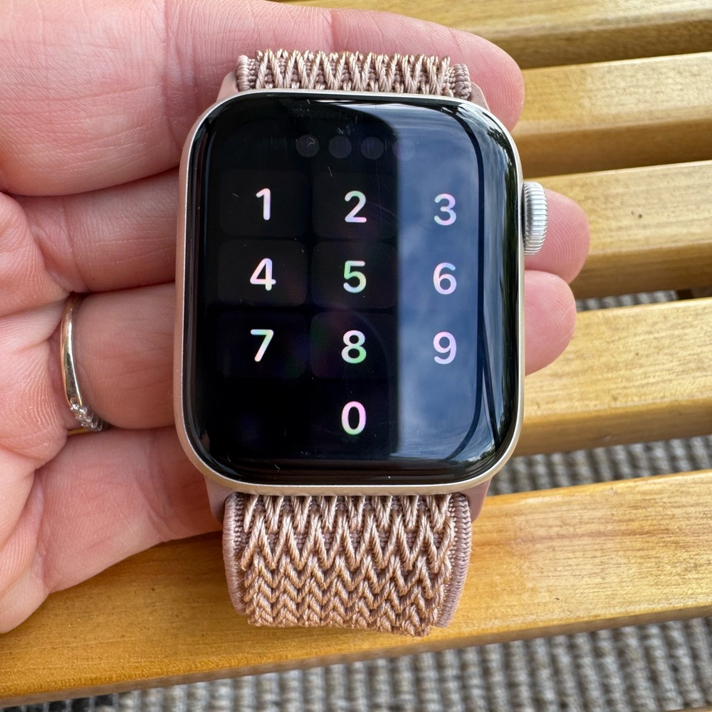 Apple Watch SE (2nd gen) 40mm